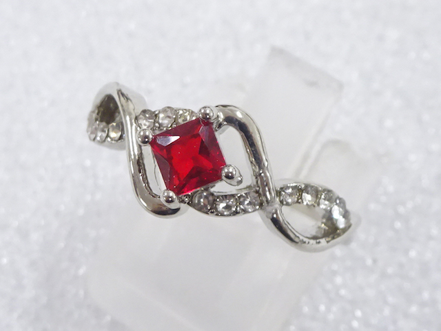 JAPANESE KIMONO / ANTIQUE COLORED STONE RING (SIZE 14)